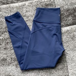 Lululemon new never worn 25